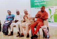 Discussion session by panelists.