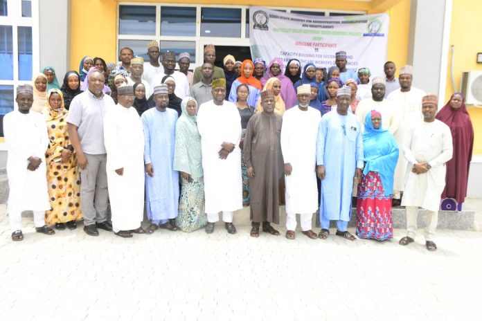 Group picture of participants at the training.