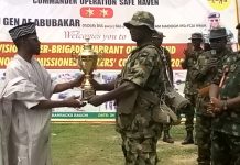 Presentation of trophies at the end of the competition.