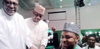 The Coordinating minister of health and social welfare Prof.Muhammad Ali-Pate ,minister of state for health and Social welfare Dr Tunji Alausa presenting the Ministerial Performance Management contract to Dr. Adamu Abdullahi Atterwahmie Medical Director FMC Birnin Kudu, .Jigawa State in Bauchi on Tuesday.