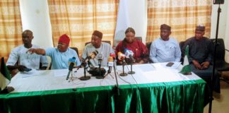 Former minister of foreign affairs, Idi Hong flanked by other dignitaries during the press conference ahead of the coronation of Töl Huba on Tuesday in Yola.