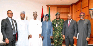 The president, NSA and security chiefs in a group photo.