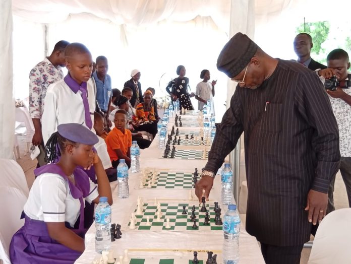 Sen. Yaroe engaging with some of the competitors.