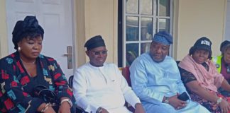 Sen. Yaroe flanked by other dignitaries during the presentation of the equipments at Kojoli town, Friday.