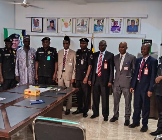 Group picture of the meeting.