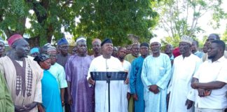 The press conference in session.