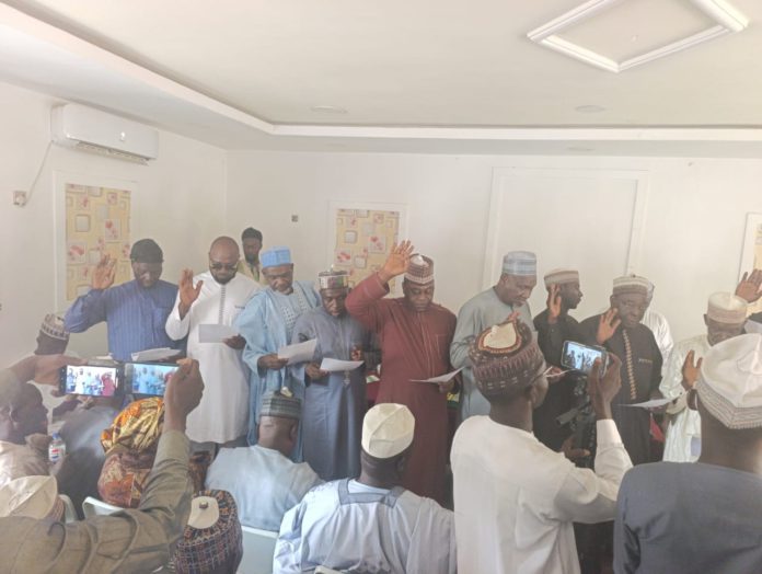 Swearing in of the new LG MMRR leaders across the state. Swearing in of the new LG MMRR leaders across the state.