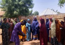 Adamawa APC Membership Drive: “Mama Mai Transformer” Golfa Leads House-to-House Mobilisation Golfa Mallim during a membership mobilization drive in her constituency today.