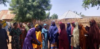 Adamawa APC Membership Drive: “Mama Mai Transformer” Golfa Leads House-to-House Mobilisation Golfa Mallim during a membership mobilization drive in her constituency today.
