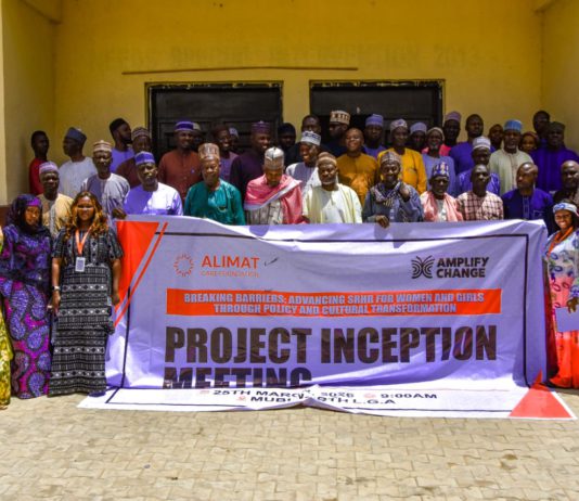 Group picture of participants.